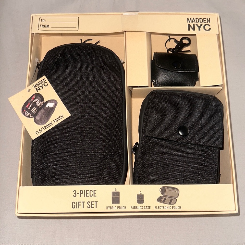 Madden NYC Men’s 3 Piece Travel Set of Electronic Pouch Set in Black New in Box